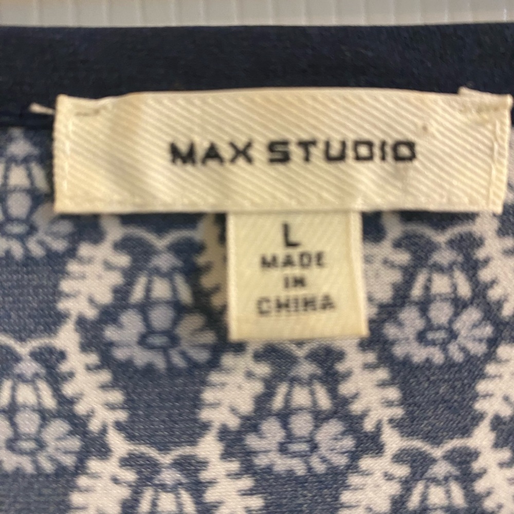 Max Studio Blue Patterned Dress with flared sleeves - Picture 3 of 6